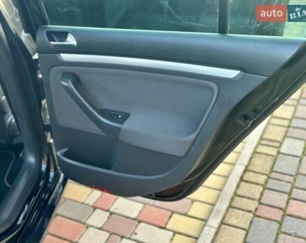 Чорний Фольксваген Гольф, об'ємом двигуна 1.6 л та пробігом 195 тис. км за 6399 $, фото 27 на Automoto.ua