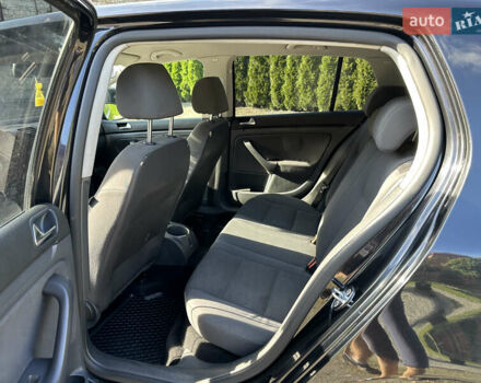 Черный Фольксваген Гольф, объемом двигателя 1.9 л и пробегом 333 тыс. км за 5200 $, фото 19 на Automoto.ua