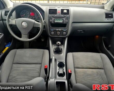 Черный Фольксваген Гольф, объемом двигателя 1.6 л и пробегом 212 тыс. км за 7099 $, фото 11 на Automoto.ua