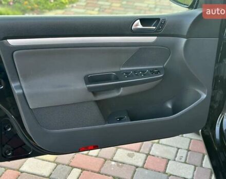 Чорний Фольксваген Гольф, об'ємом двигуна 1.6 л та пробігом 195 тис. км за 6399 $, фото 16 на Automoto.ua