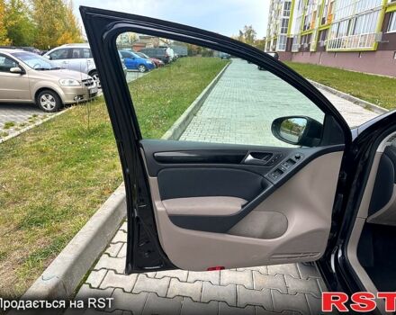 Черный Фольксваген Гольф, объемом двигателя 1.4 л и пробегом 150 тыс. км за 7800 $, фото 9 на Automoto.ua