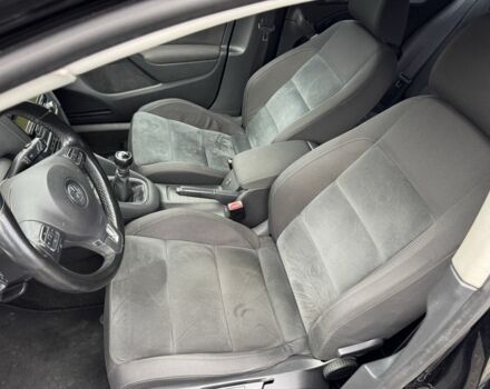 Черный Фольксваген Гольф, объемом двигателя 1.4 л и пробегом 168 тыс. км за 6850 $, фото 14 на Automoto.ua