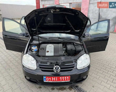 Черный Фольксваген Гольф, объемом двигателя 1.6 л и пробегом 243 тыс. км за 5999 $, фото 37 на Automoto.ua