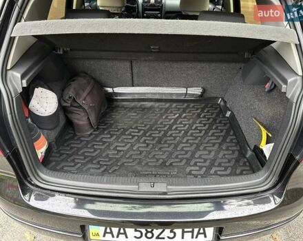 Черный Фольксваген Гольф, объемом двигателя 1.6 л и пробегом 196 тыс. км за 7000 $, фото 35 на Automoto.ua