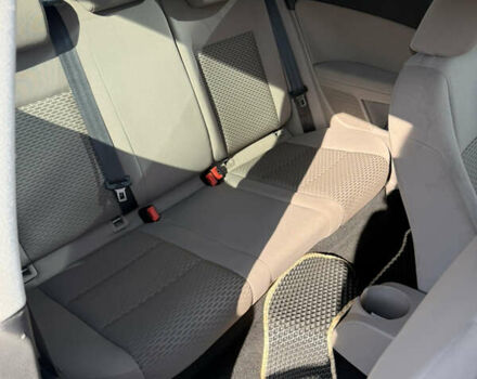 Чорний Фольксваген Гольф, об'ємом двигуна 1.6 л та пробігом 228 тис. км за 7200 $, фото 11 на Automoto.ua