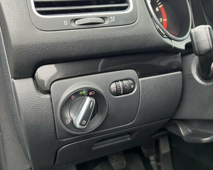 Черный Фольксваген Гольф, объемом двигателя 1.6 л и пробегом 241 тыс. км за 7999 $, фото 28 на Automoto.ua