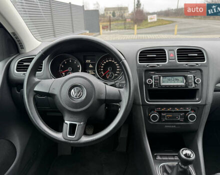 Черный Фольксваген Гольф, объемом двигателя 1.6 л и пробегом 198 тыс. км за 7899 $, фото 47 на Automoto.ua