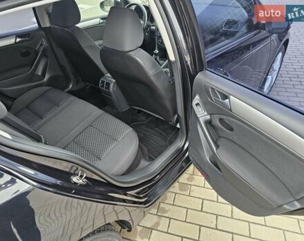 Черный Фольксваген Гольф, объемом двигателя 1.6 л и пробегом 218 тыс. км за 7900 $, фото 23 на Automoto.ua