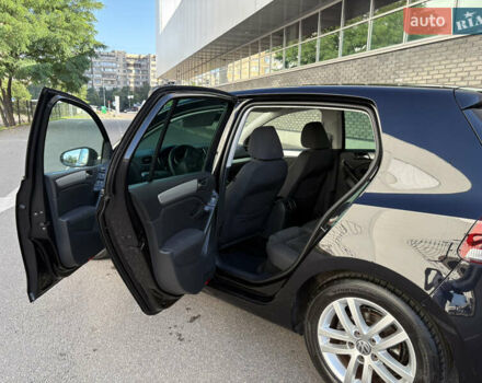 Чорний Фольксваген Гольф, об'ємом двигуна 1.39 л та пробігом 208 тис. км за 7200 $, фото 14 на Automoto.ua