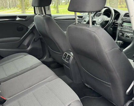 Черный Фольксваген Гольф, объемом двигателя 1.39 л и пробегом 251 тыс. км за 8400 $, фото 29 на Automoto.ua