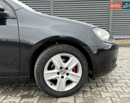 Черный Фольксваген Гольф, объемом двигателя 1.6 л и пробегом 198 тыс. км за 7950 $, фото 19 на Automoto.ua