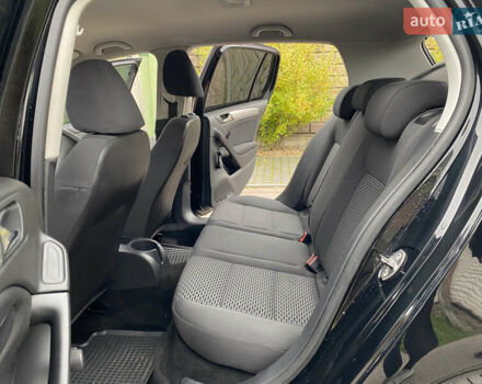 Черный Фольксваген Гольф, объемом двигателя 1.4 л и пробегом 242 тыс. км за 5699 $, фото 26 на Automoto.ua