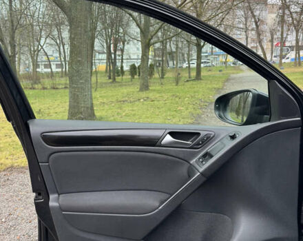 Черный Фольксваген Гольф, объемом двигателя 1.39 л и пробегом 251 тыс. км за 8400 $, фото 15 на Automoto.ua