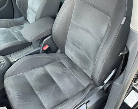 Чорний Фольксваген Гольф, об'ємом двигуна 1.39 л та пробігом 208 тис. км за 7900 $, фото 49 на Automoto.ua