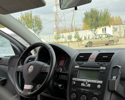 Черный Фольксваген Гольф, объемом двигателя 1.6 л и пробегом 243 тыс. км за 5999 $, фото 27 на Automoto.ua