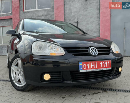 Черный Фольксваген Гольф, объемом двигателя 1.6 л и пробегом 243 тыс. км за 5999 $, фото 2 на Automoto.ua