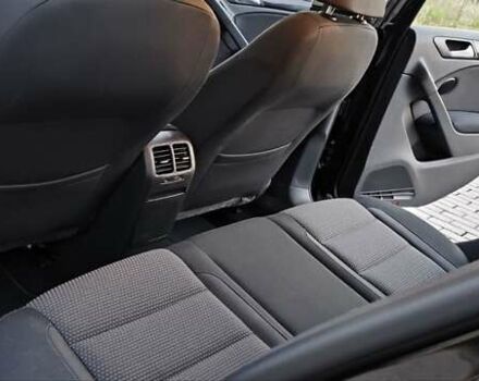 Чорний Фольксваген Гольф, об'ємом двигуна 1.39 л та пробігом 187 тис. км за 8000 $, фото 18 на Automoto.ua