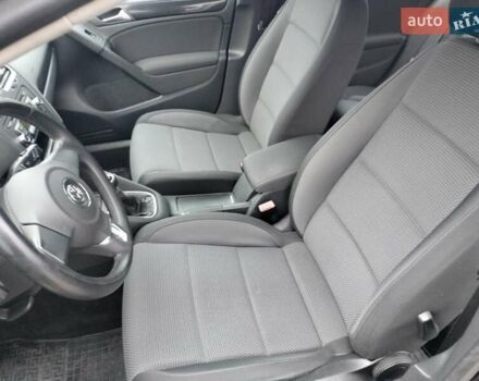 Черный Фольксваген Гольф, объемом двигателя 1.6 л и пробегом 187 тыс. км за 7800 $, фото 19 на Automoto.ua