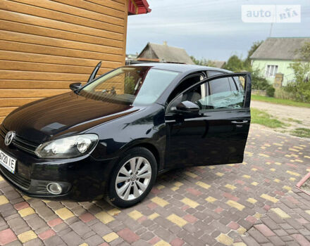 Черный Фольксваген Гольф, объемом двигателя 1.6 л и пробегом 281 тыс. км за 8000 $, фото 6 на Automoto.ua