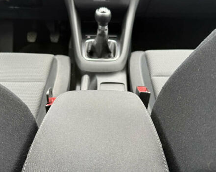 Черный Фольксваген Гольф, объемом двигателя 1.6 л и пробегом 198 тыс. км за 7899 $, фото 133 на Automoto.ua