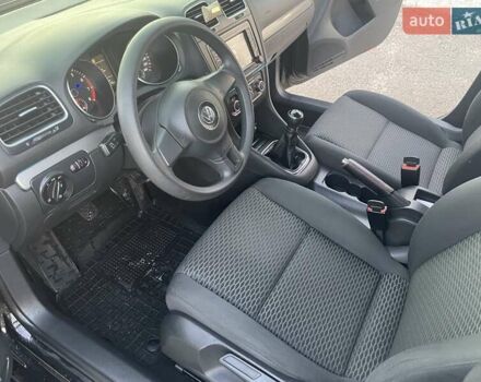Черный Фольксваген Гольф, объемом двигателя 1.39 л и пробегом 263 тыс. км за 7500 $, фото 8 на Automoto.ua