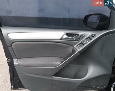 Черный Фольксваген Гольф, объемом двигателя 1.6 л и пробегом 214 тыс. км за 8200 $, фото 15 на Automoto.ua