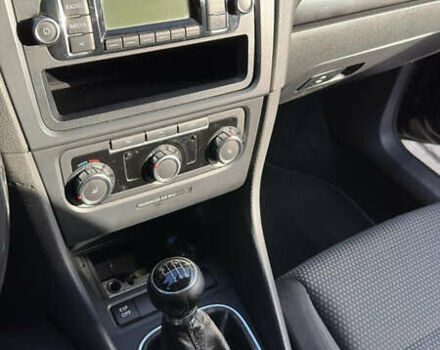 Чорний Фольксваген Гольф, об'ємом двигуна 1.39 л та пробігом 205 тис. км за 7500 $, фото 14 на Automoto.ua