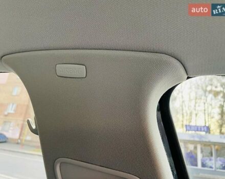 Черный Фольксваген Гольф, объемом двигателя 1.6 л и пробегом 247 тыс. км за 7950 $, фото 34 на Automoto.ua