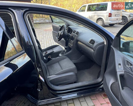 Черный Фольксваген Гольф, объемом двигателя 1.39 л и пробегом 232 тыс. км за 6900 $, фото 7 на Automoto.ua