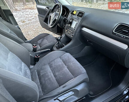 Черный Фольксваген Гольф, объемом двигателя 1.4 л и пробегом 215 тыс. км за 6700 $, фото 13 на Automoto.ua