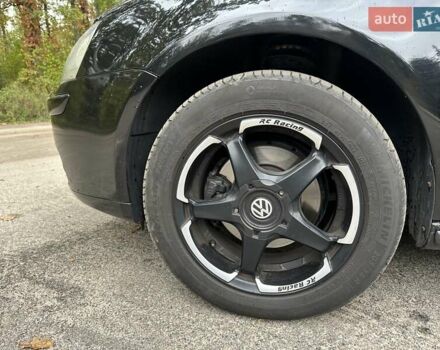 Черный Фольксваген Гольф, объемом двигателя 1.6 л и пробегом 196 тыс. км за 7000 $, фото 36 на Automoto.ua