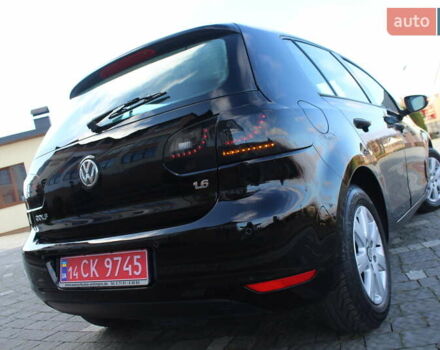 Черный Фольксваген Гольф, объемом двигателя 1.6 л и пробегом 210 тыс. км за 7350 $, фото 14 на Automoto.ua