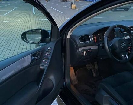 Черный Фольксваген Гольф, объемом двигателя 1.39 л и пробегом 227 тыс. км за 8300 $, фото 12 на Automoto.ua