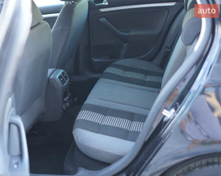 Черный Фольксваген Гольф, объемом двигателя 1.4 л и пробегом 258 тыс. км за 5999 $, фото 12 на Automoto.ua