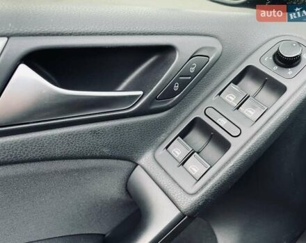 Черный Фольксваген Гольф, объемом двигателя 1.6 л и пробегом 247 тыс. км за 7950 $, фото 32 на Automoto.ua