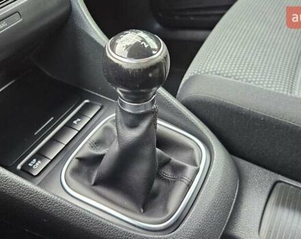 Черный Фольксваген Гольф, объемом двигателя 1.39 л и пробегом 197 тыс. км за 7350 $, фото 83 на Automoto.ua