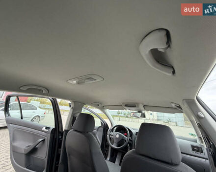 Черный Фольксваген Гольф, объемом двигателя 1.6 л и пробегом 189 тыс. км за 6650 $, фото 39 на Automoto.ua