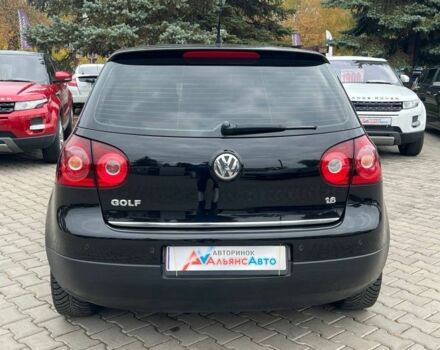 Черный Фольксваген Гольф, объемом двигателя 1.4 л и пробегом 208 тыс. км за 9200 $, фото 4 на Automoto.ua