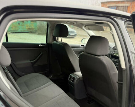 Черный Фольксваген Гольф, объемом двигателя 1.6 л и пробегом 185 тыс. км за 6999 $, фото 11 на Automoto.ua