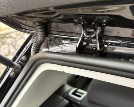 Черный Фольксваген Гольф, объемом двигателя 1.6 л и пробегом 198 тыс. км за 7899 $, фото 106 на Automoto.ua