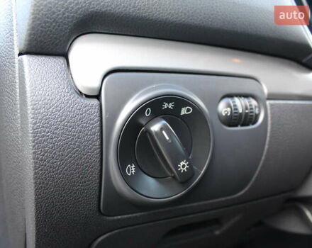 Черный Фольксваген Гольф, объемом двигателя 1.6 л и пробегом 210 тыс. км за 7590 $, фото 38 на Automoto.ua