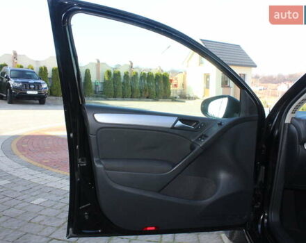 Черный Фольксваген Гольф, объемом двигателя 1.6 л и пробегом 210 тыс. км за 7350 $, фото 52 на Automoto.ua