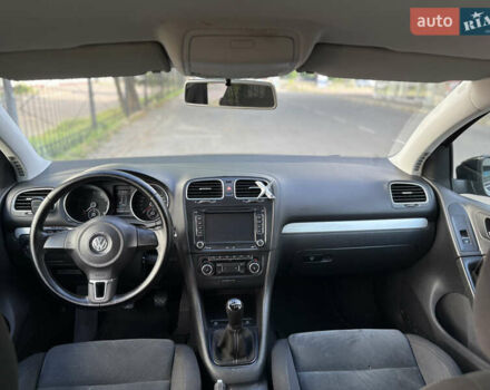 Чорний Фольксваген Гольф, об'ємом двигуна 1.39 л та пробігом 208 тис. км за 7200 $, фото 43 на Automoto.ua
