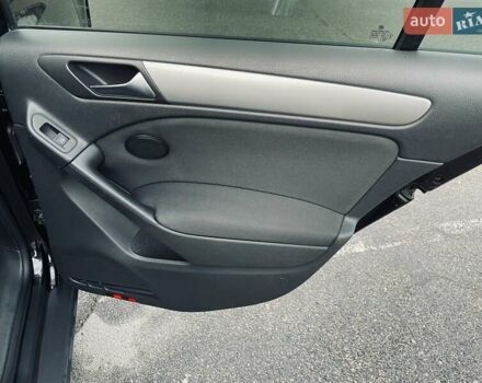 Черный Фольксваген Гольф, объемом двигателя 1.6 л и пробегом 247 тыс. км за 7950 $, фото 46 на Automoto.ua