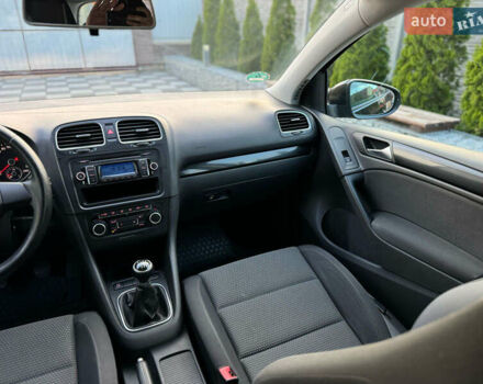 Черный Фольксваген Гольф, объемом двигателя 1.4 л и пробегом 204 тыс. км за 7399 $, фото 14 на Automoto.ua