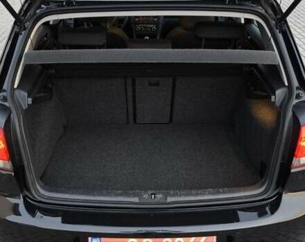 Чорний Фольксваген Гольф, об'ємом двигуна 1.39 л та пробігом 187 тис. км за 8000 $, фото 31 на Automoto.ua