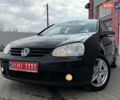 Черный Фольксваген Гольф, объемом двигателя 1.6 л и пробегом 243 тыс. км за 5999 $, фото 5 на Automoto.ua