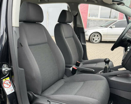 Черный Фольксваген Гольф, объемом двигателя 1.6 л и пробегом 189 тыс. км за 6650 $, фото 33 на Automoto.ua