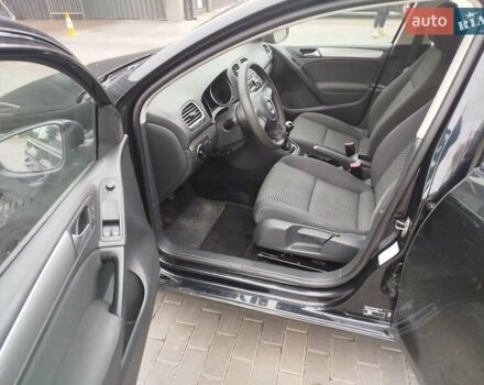 Черный Фольксваген Гольф, объемом двигателя 1.4 л и пробегом 228 тыс. км за 6800 $, фото 10 на Automoto.ua