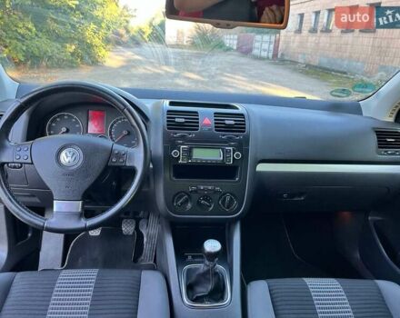 Чорний Фольксваген Гольф, об'ємом двигуна 1.4 л та пробігом 177 тис. км за 6999 $, фото 21 на Automoto.ua
